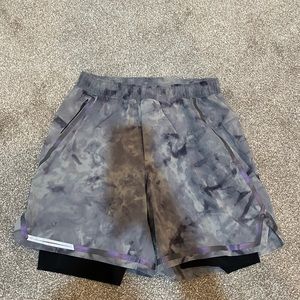 Lululemon 7” lined athletic shorts